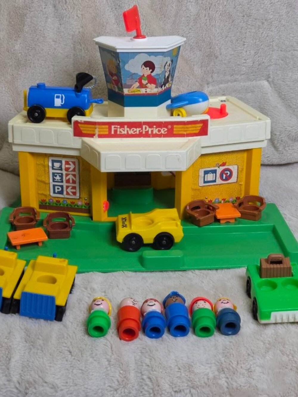 Vintage Fisher Price Little People Airport with Accessories 20 Pieces - People +